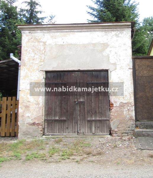 Chvaleč, stavba bez čp/če, garáž