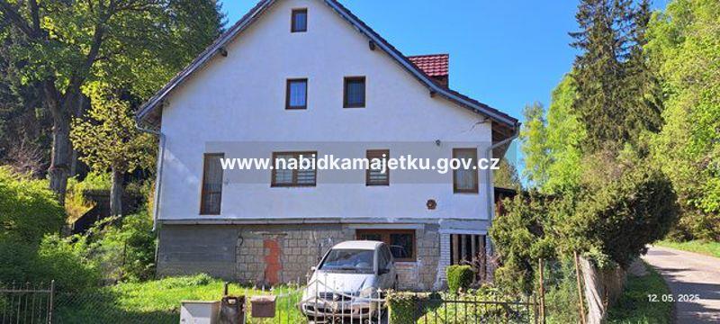 Stará Voda u Mariánských Lázní, id. 1/2 pozemku p.č. st. 452, budovy č.p. 87 a pozemku p.č. 3155/2
