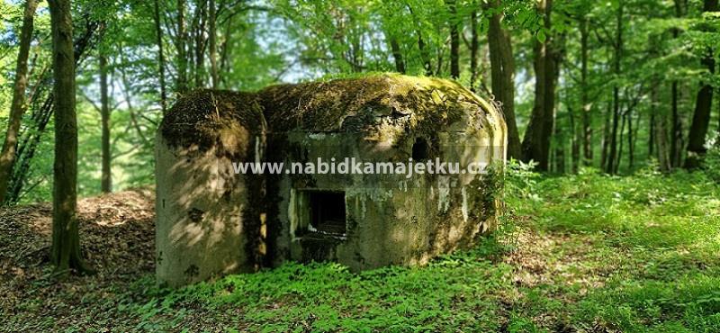 k.ú. Dubnice pod Ralskem st. p. č. 527 se stavbou bez čp/če (řopík)