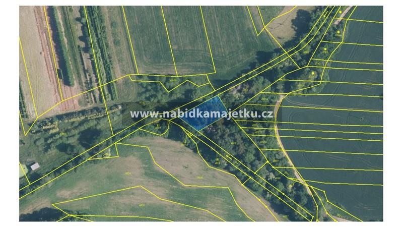 SVINOŠICE PARC. Č. 485/13 A PODÍL ID. 1/2 NA PARC. Č. 485/4