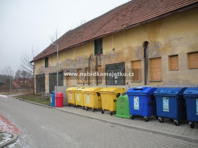 K.ú. Srnojedy - spoluvlastnický podíl o velikosti 1/4 ke stavbě bez čp/če (bývalá zemědělská stavba) stojící na pozemcích st.p.č. 97/1, st.p.č. 97/2 a st.p.č. 97/3