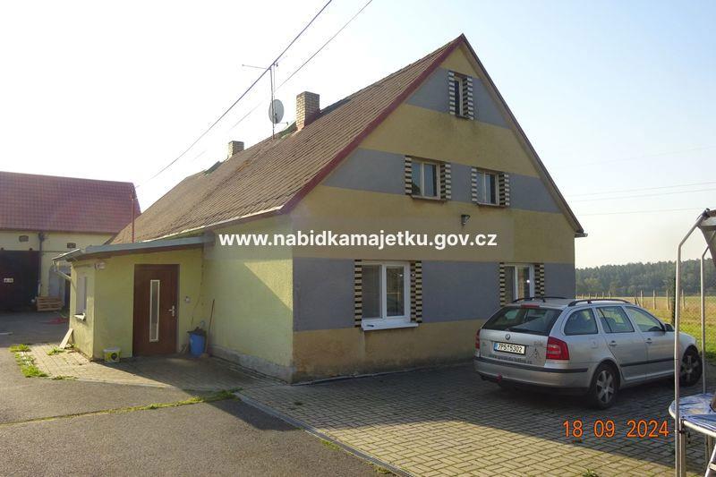 Krásné Údolí u Černošína - pozemek st. p.č. 14, součástí je stavba Krásné Údolí č.p. 8, rod. dům, p.p.č. 24/27, zahrada, ZPF, st. p.č. 56, součástí je stavba bez čp/če, zem. stavba, p.p.č. 405, TTP, ZPF