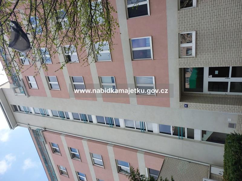 Strašnice - bytová jednotka č. 3317/373, ul. Na Hroudě 24, Praha 10